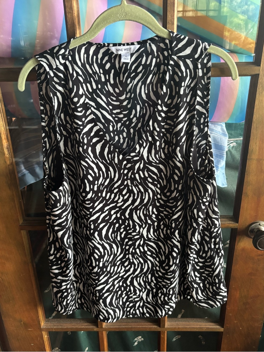 Nine West Black & White Abstract Zebra-Print Sleeveless Blouse